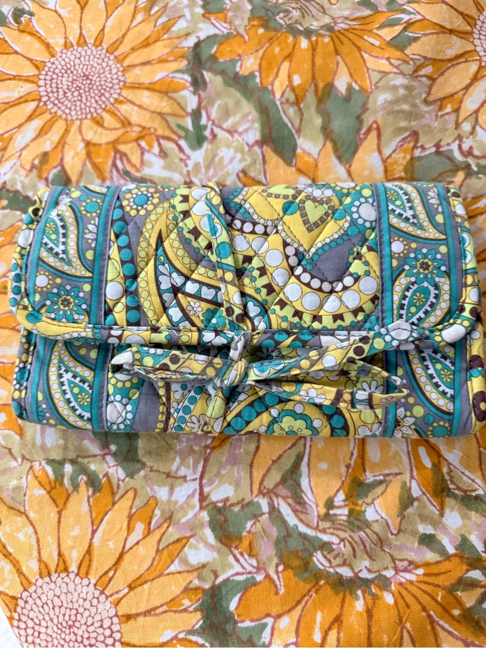 Vera Bradley Travel Jewelry Case. EUC beautiful greens & yellows.